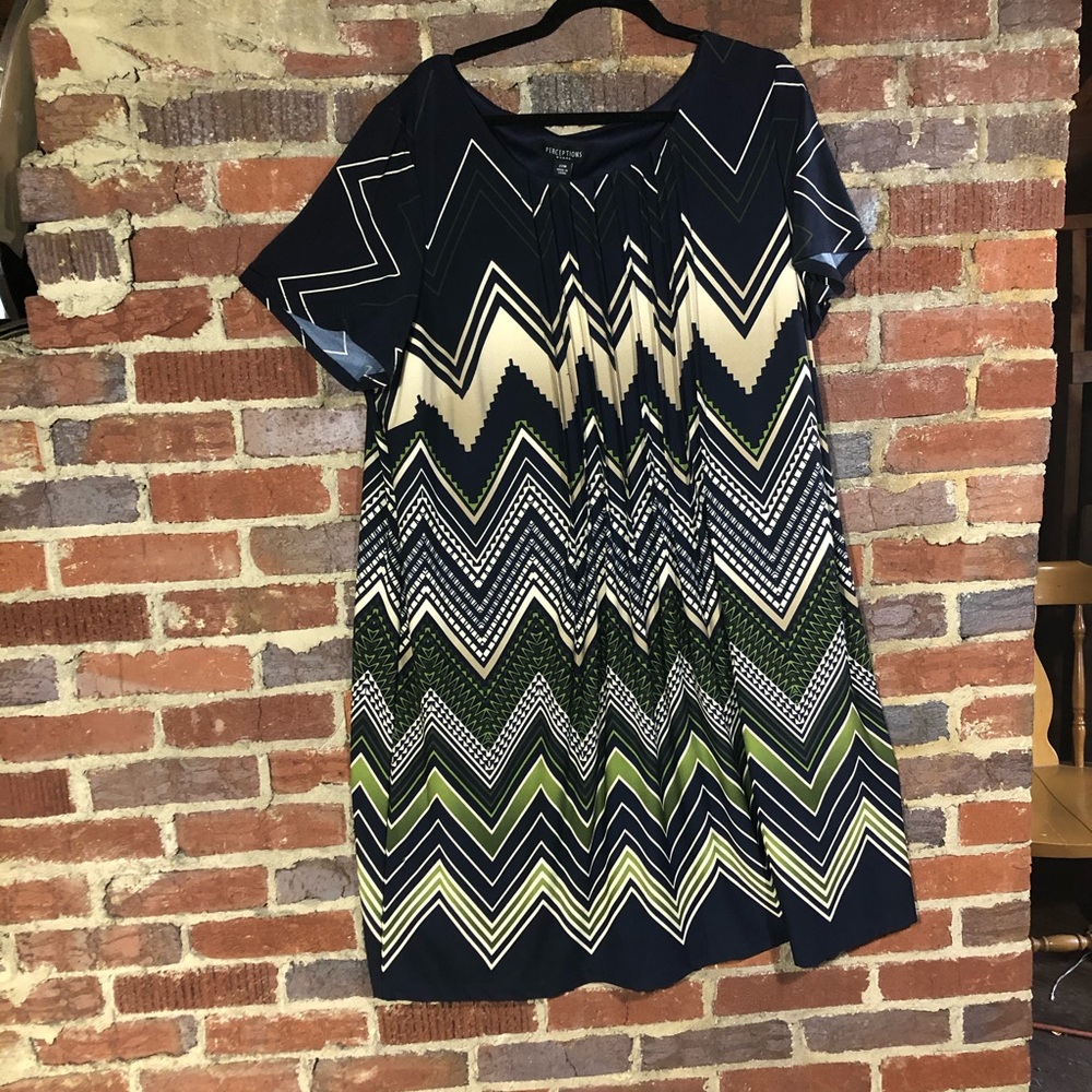 Perceptions - 22- Navy Pleated Chevron Dress